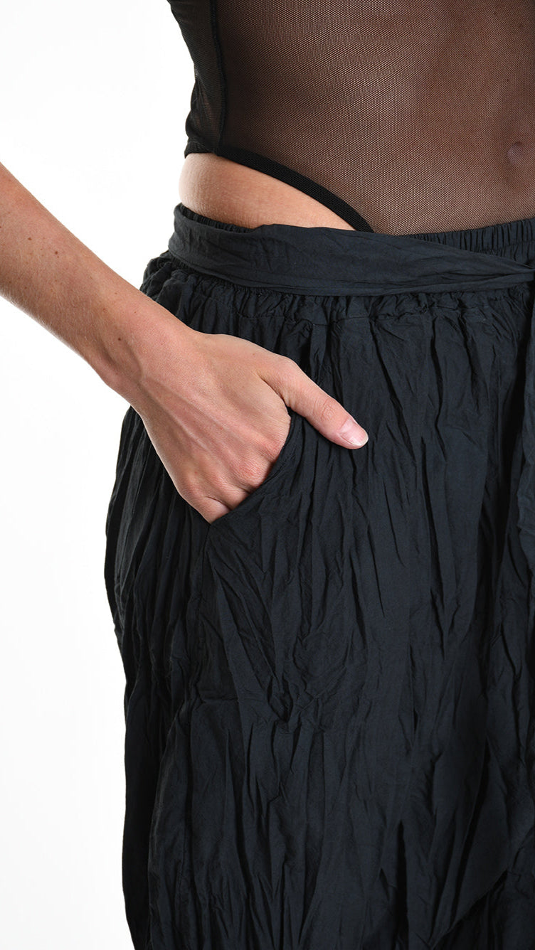 A34R W504125 TROUSER Over Cotton Organic Crumpled Black