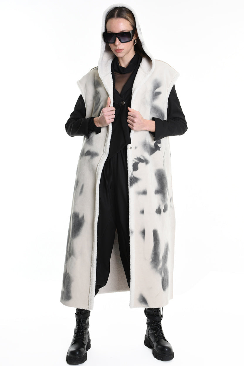 4- W5169 SLEEVELESS COAT in Printed Dyed Faux Shearling, UNISEX, White. TEPHRA