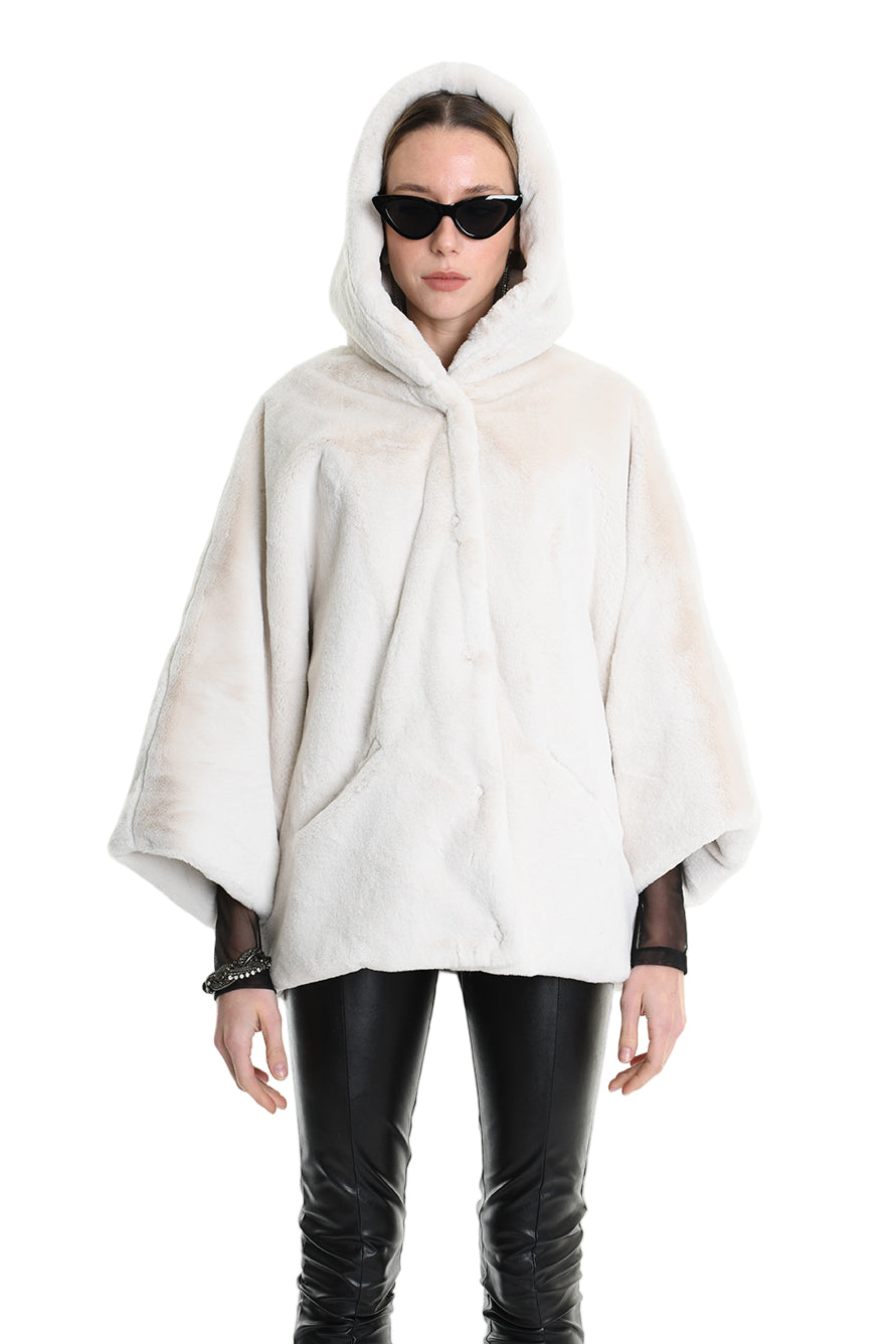 4- W5173 JACKET Oversized in Lined Faux Fur, White. TEPHRA