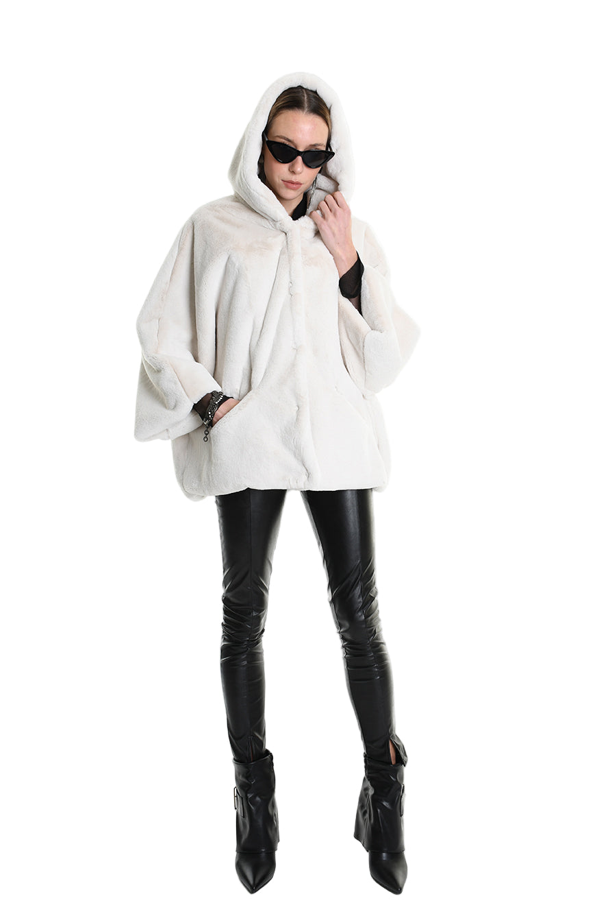 4- W5173 JACKET Oversized in Lined Faux Fur, White. TEPHRA