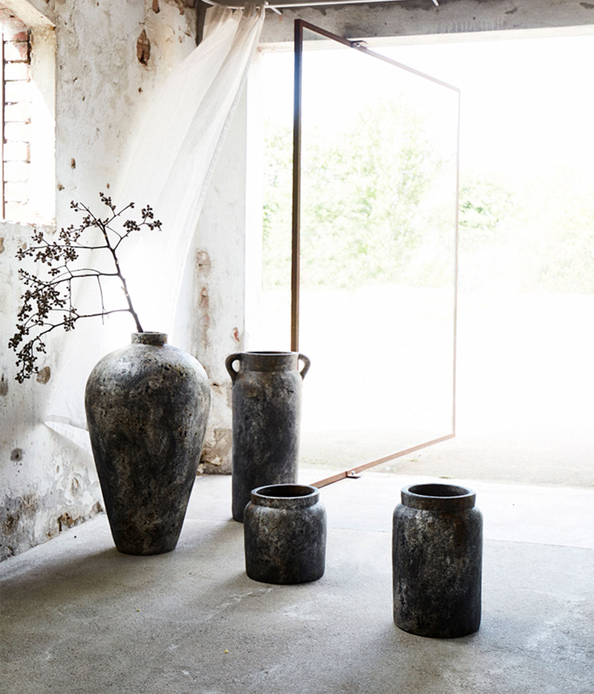 Jar Echo 100 - Rust Grey Terracotta Handmade Vase Ø56xH100 cm MUUBS - TEPHRA