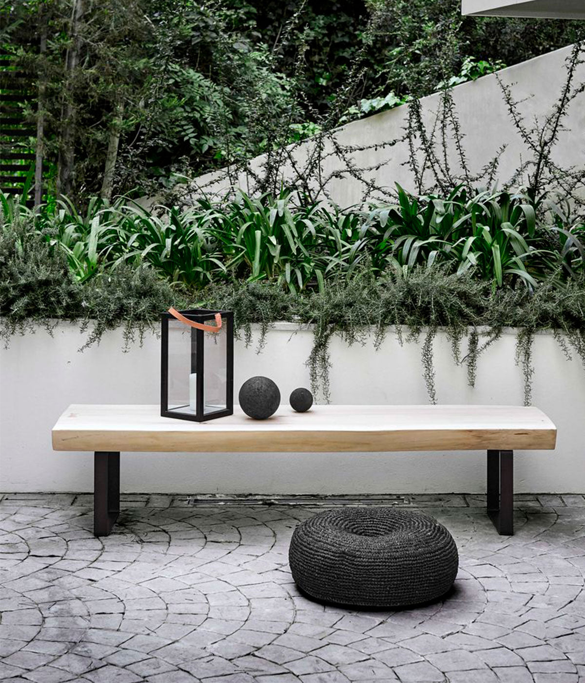 Ball Lava S - Black Lava stone - Ø9 cm MUUBS