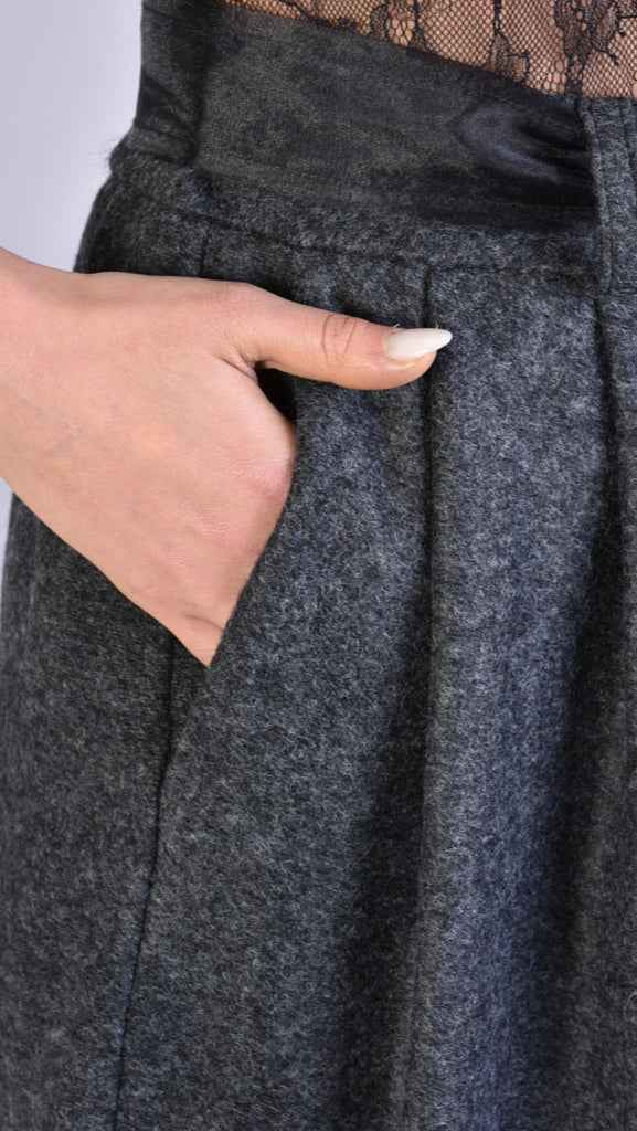 A39B SM2125 Low Crotch Trousers Grey