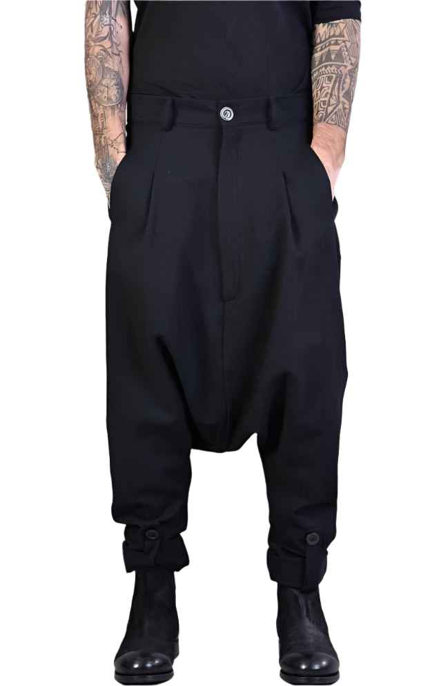 A33B LM00125 Black pants