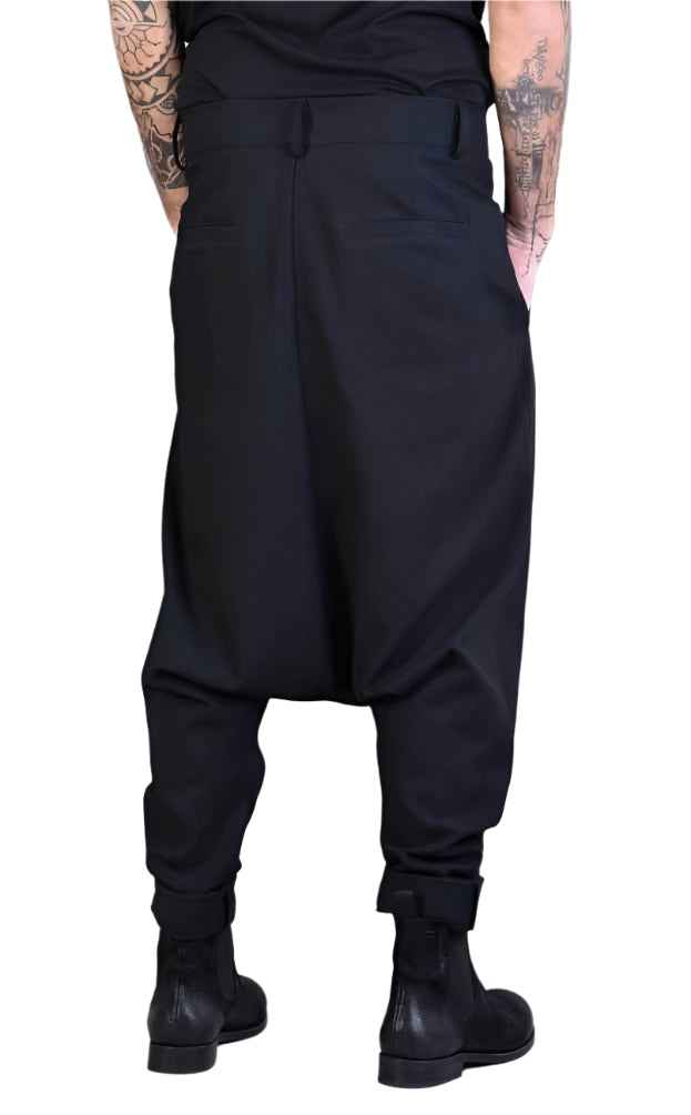 A33B LM00125 Black pants