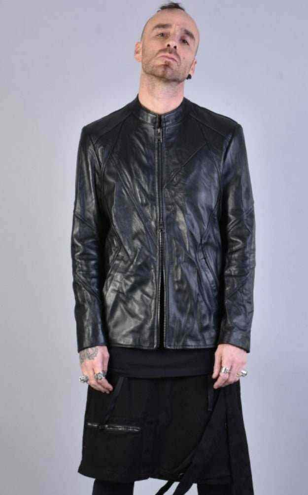 A33B LM00323 BLACK vegetable tanned leather