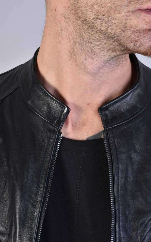 A33B LM00323 BLACK vegetable tanned leather