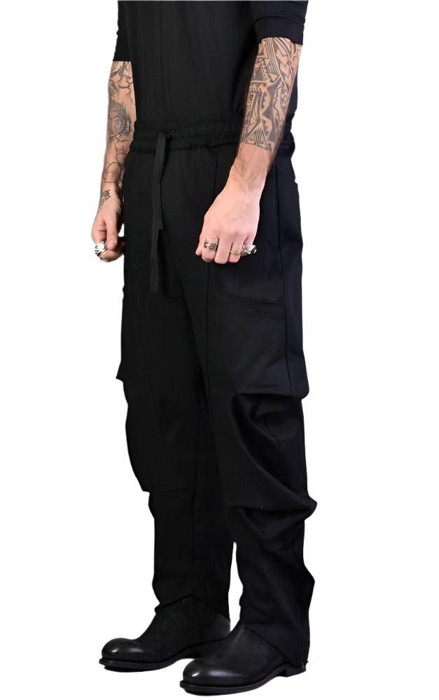 A33B LM022 BLACK Pants