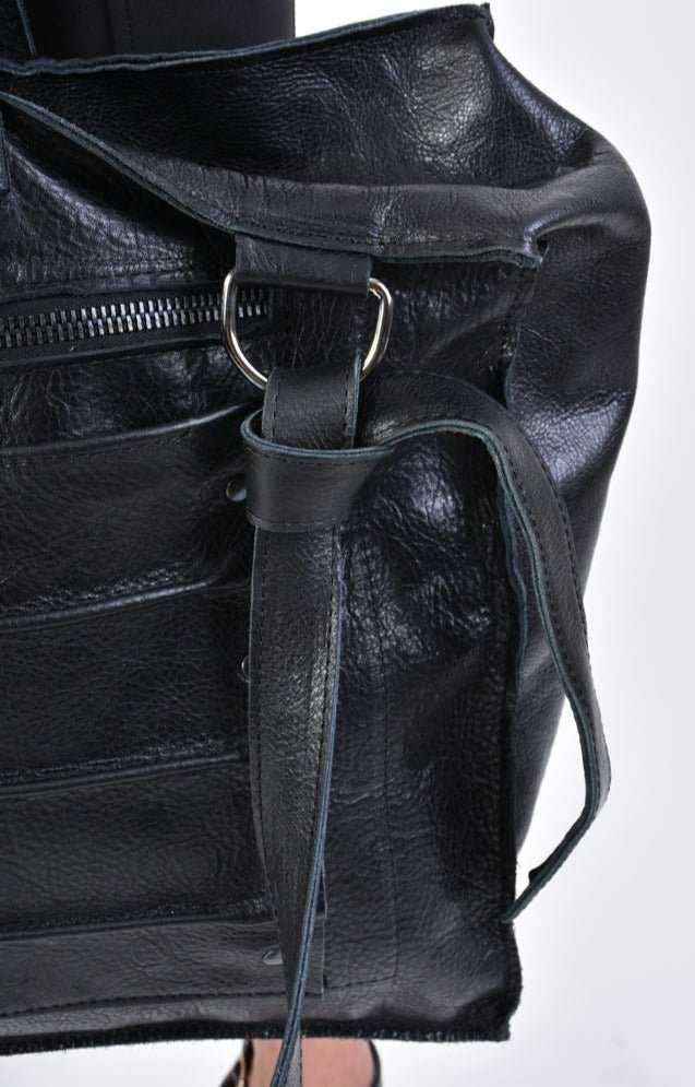 A33I LM16824D Leather Bag - Black Vera Pelle Spacious Elegant Versatile Handcrafted Unisex