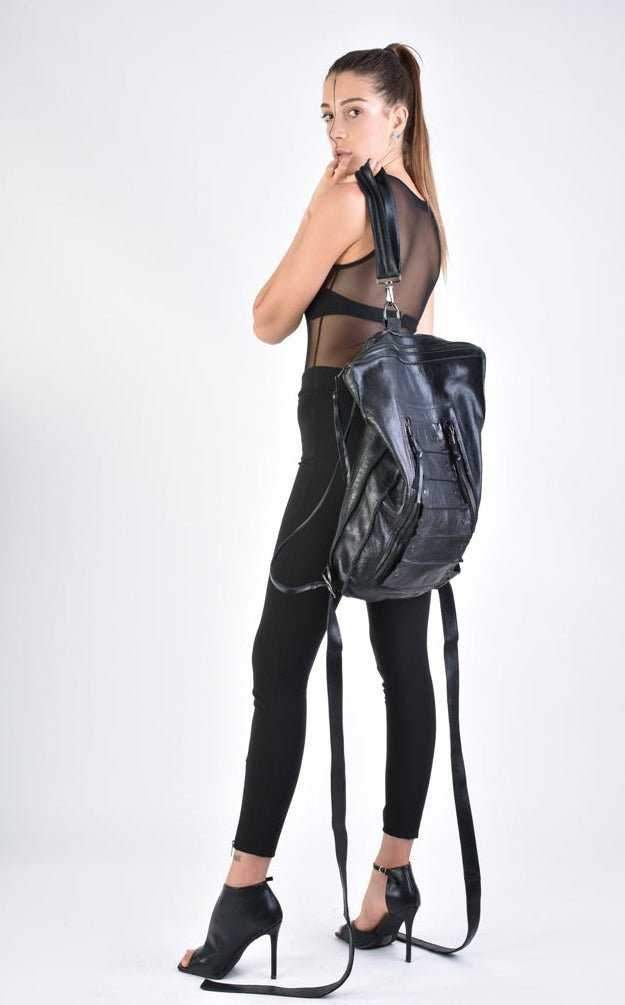 A33I LM16924D Black Leather Bag