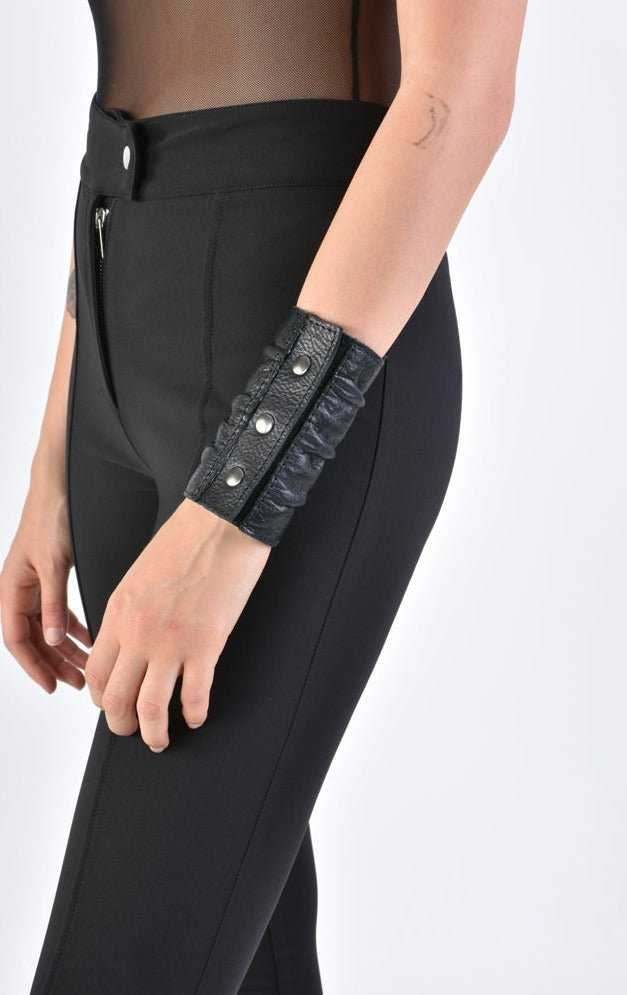 A33I LM17224D Black Leather Bracelet