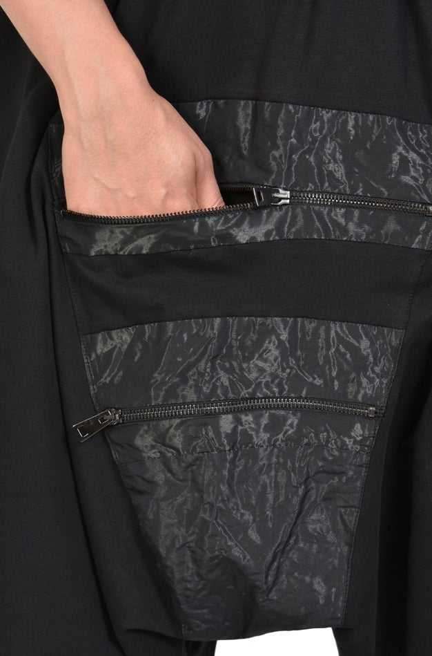 A33M ONKARA23 Womans black bottoms