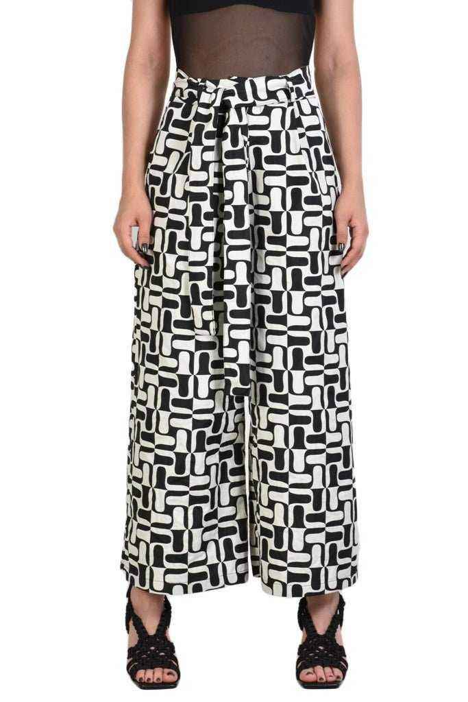 A34B ARIETE23 BLACK Pants Woman