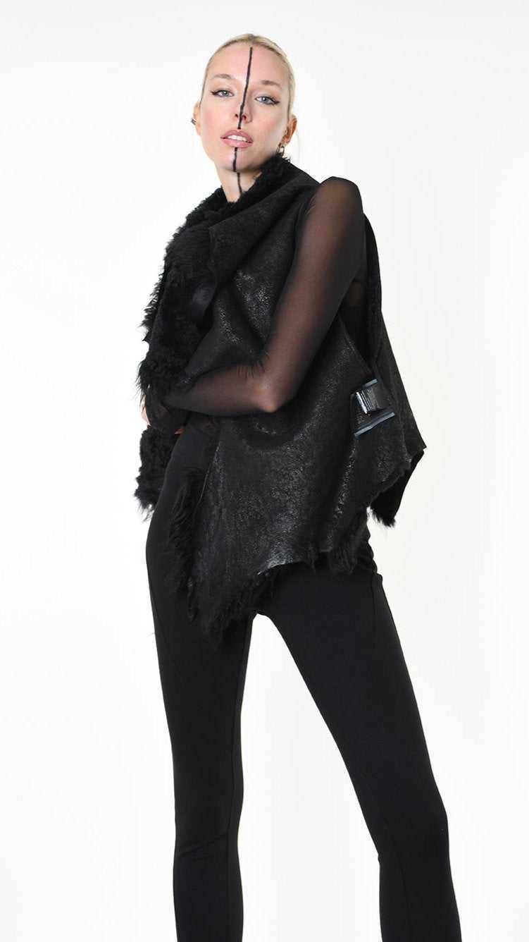 A34O LW86925 GILET Coated Shearling Double Face Black