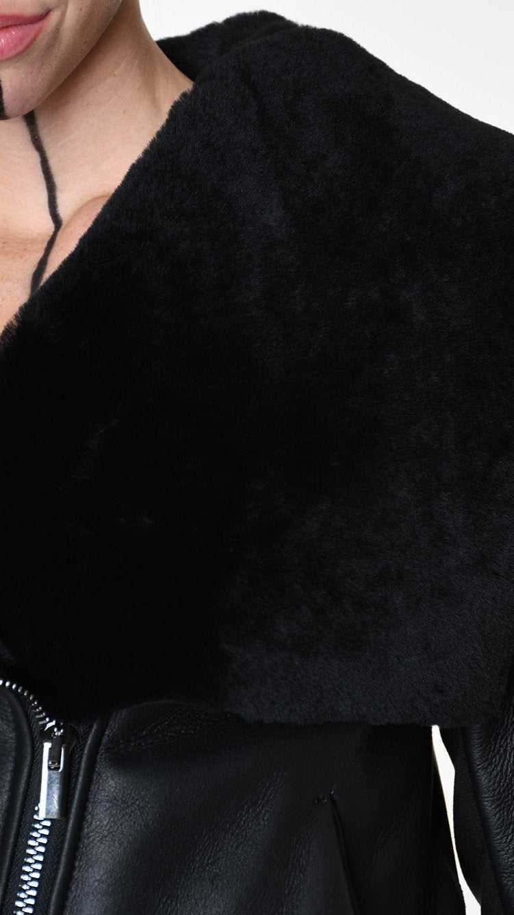 A34O LW92025 JACKET Shearling Black