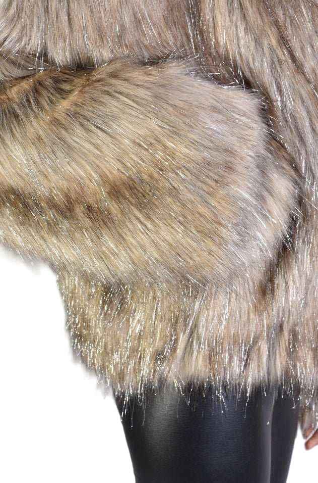 A34Q LW526 Lined Faux Fur Lurex Coat – Sand