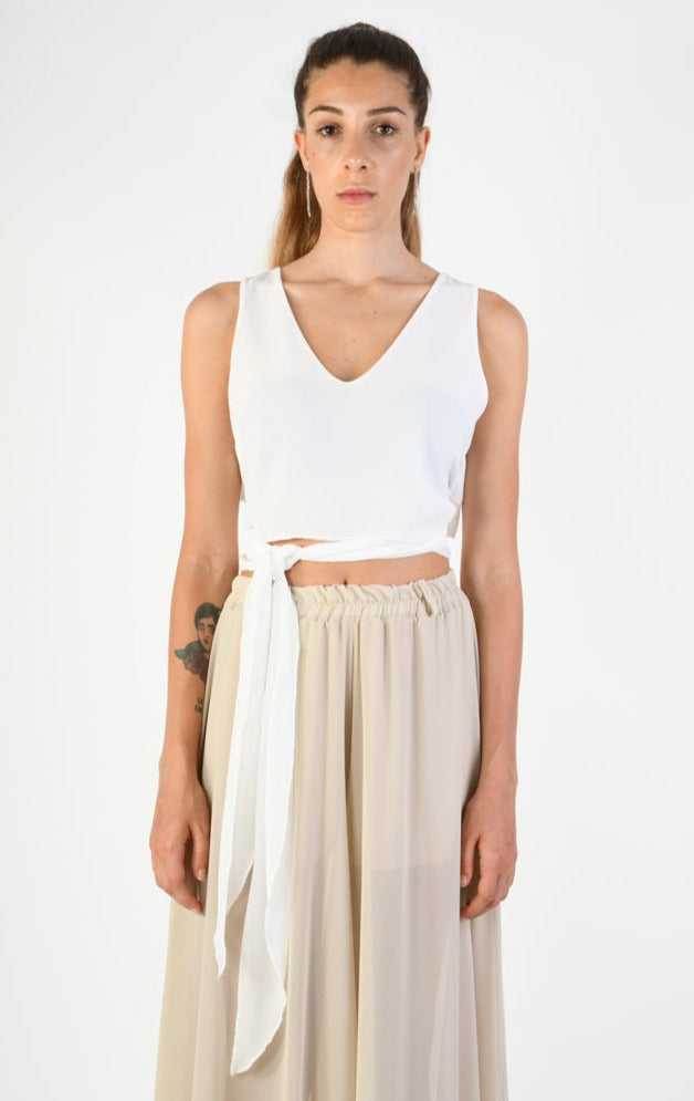 A34V LW73824 TOP Crop Asymmetric Georgette Doubled White