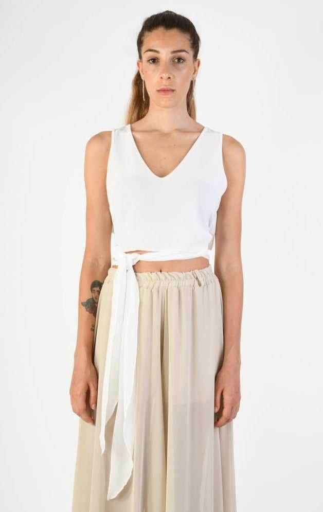 A34V LW73824 TOP Crop Asymmetric Georgette Doubled White