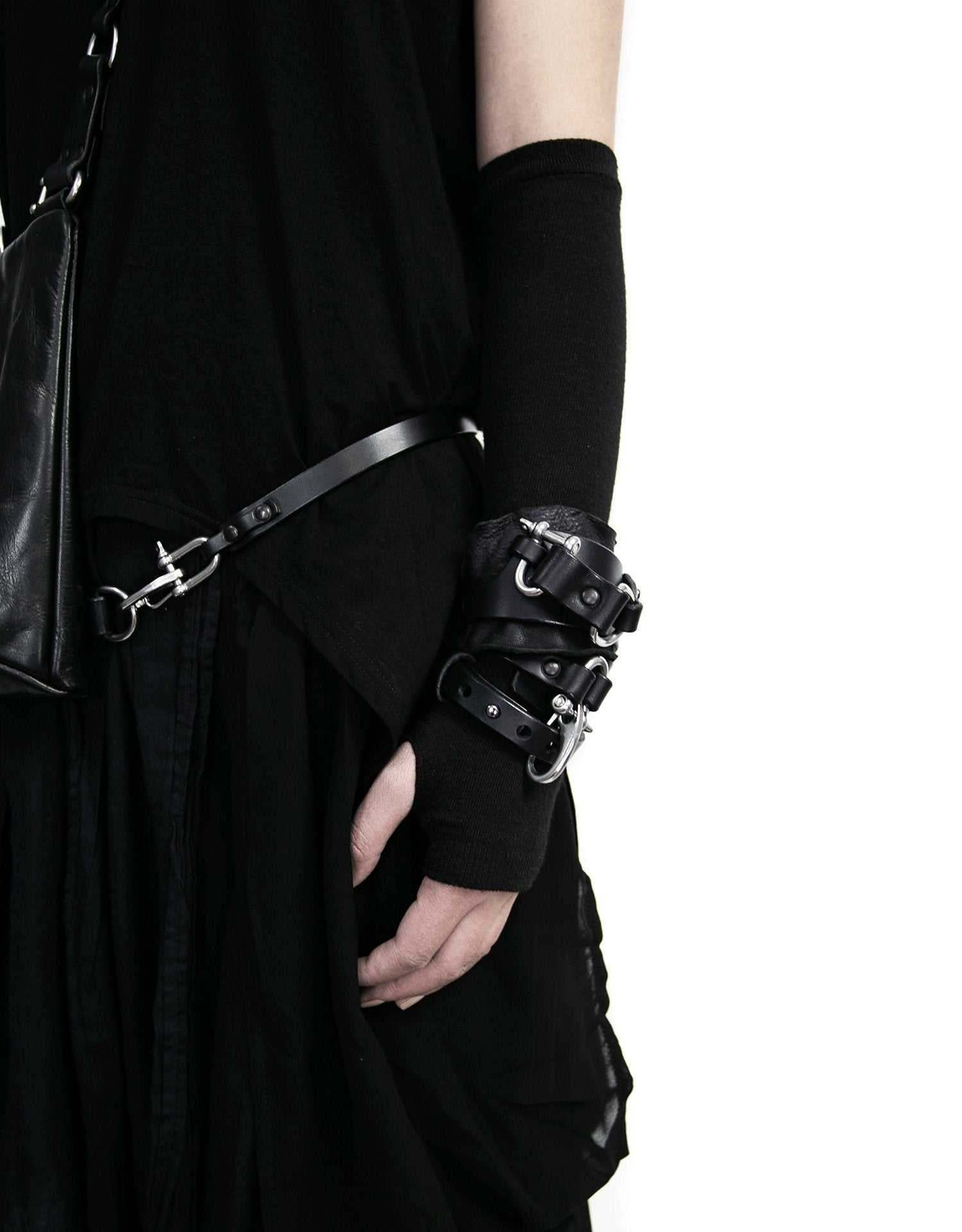 A3TEPHRA 1823 BLACK leather cuff unisex