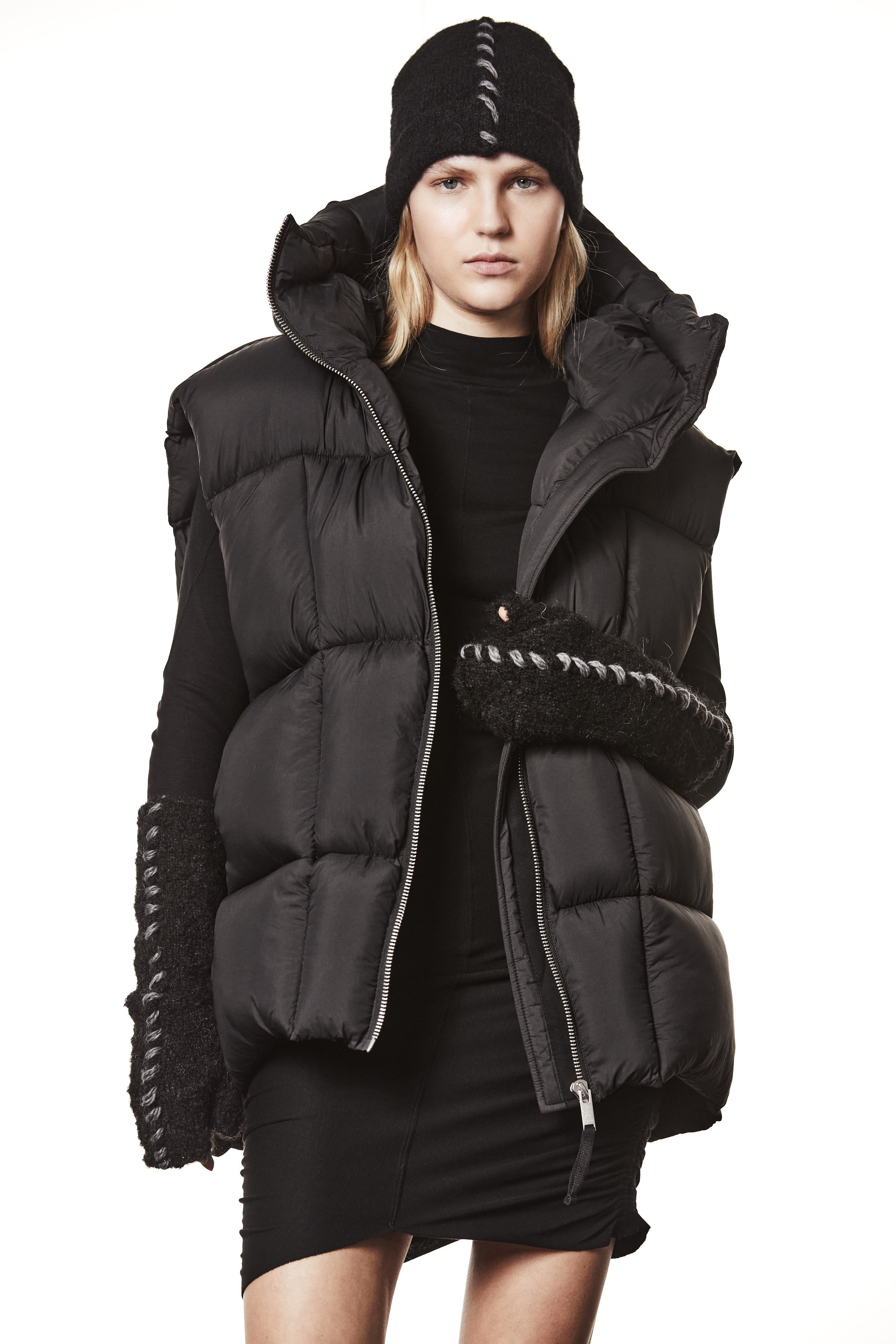 CAP W6426 WOMAN SCARF BLACK THOM KROM