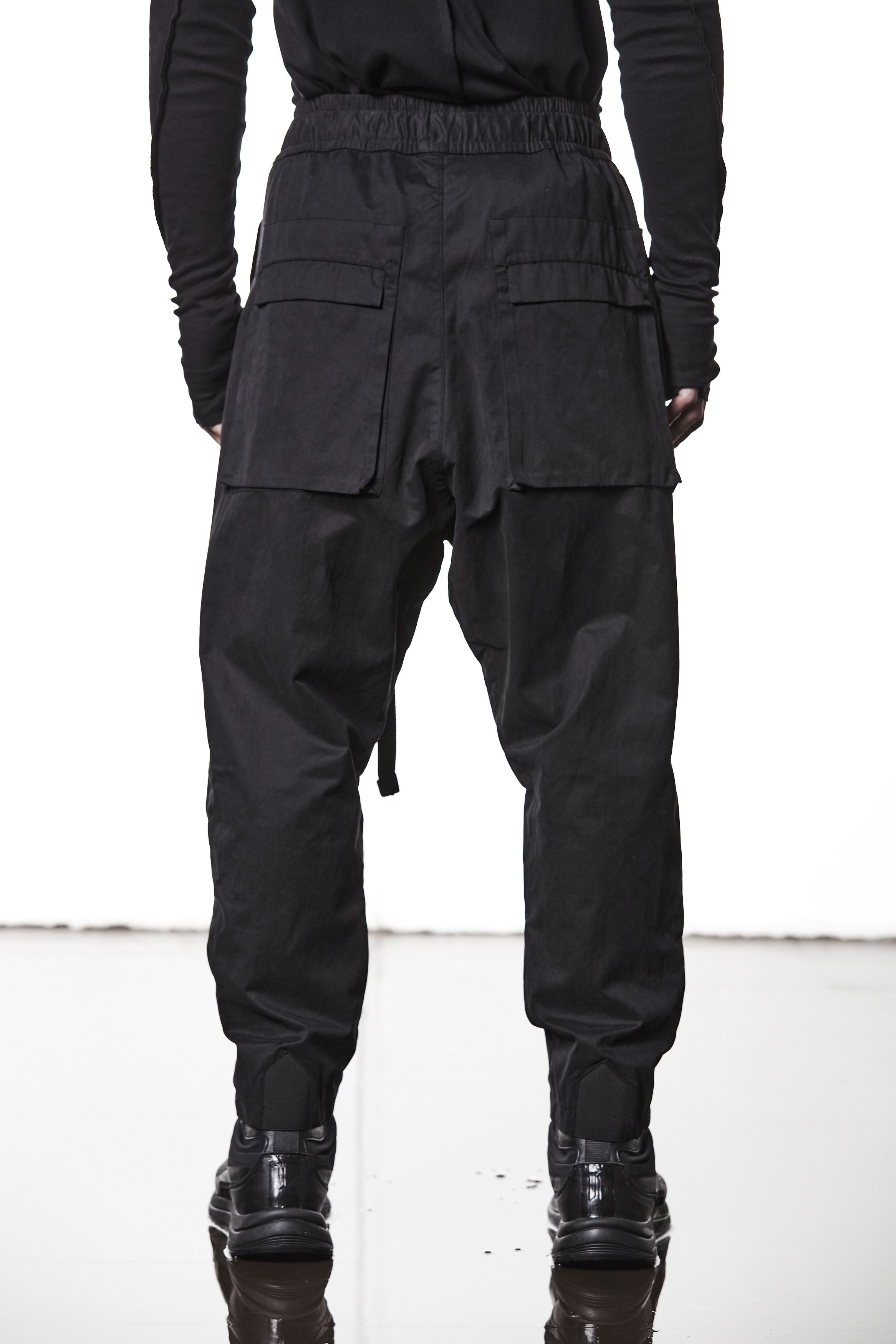 M P 14 Black Cargo Pants – Loose Fit with Oversized Pockets and Adjustable Belt Black Man THOM KROM