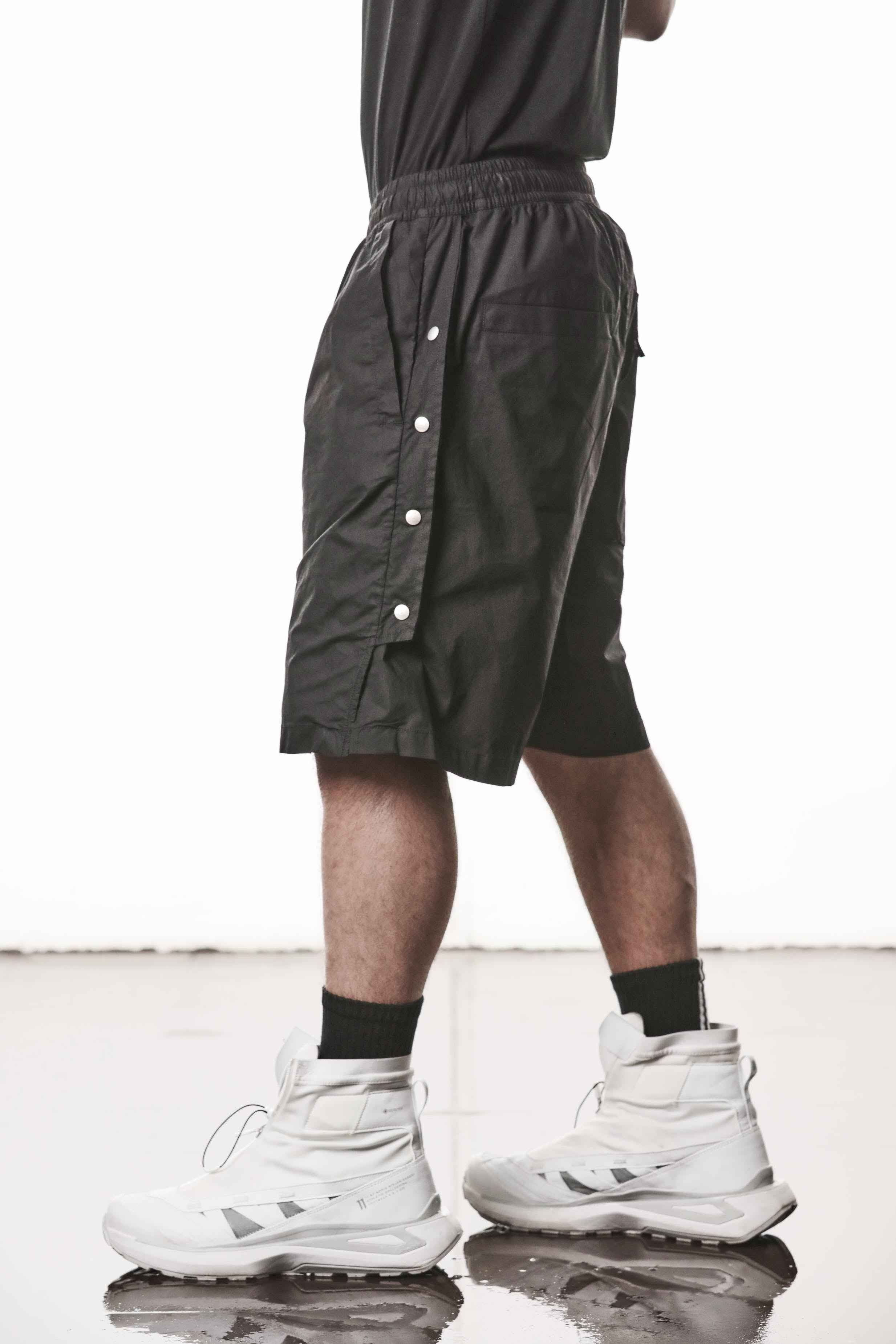 M P 33 Short Trousers - Black Cotton Elastane Men's Woven