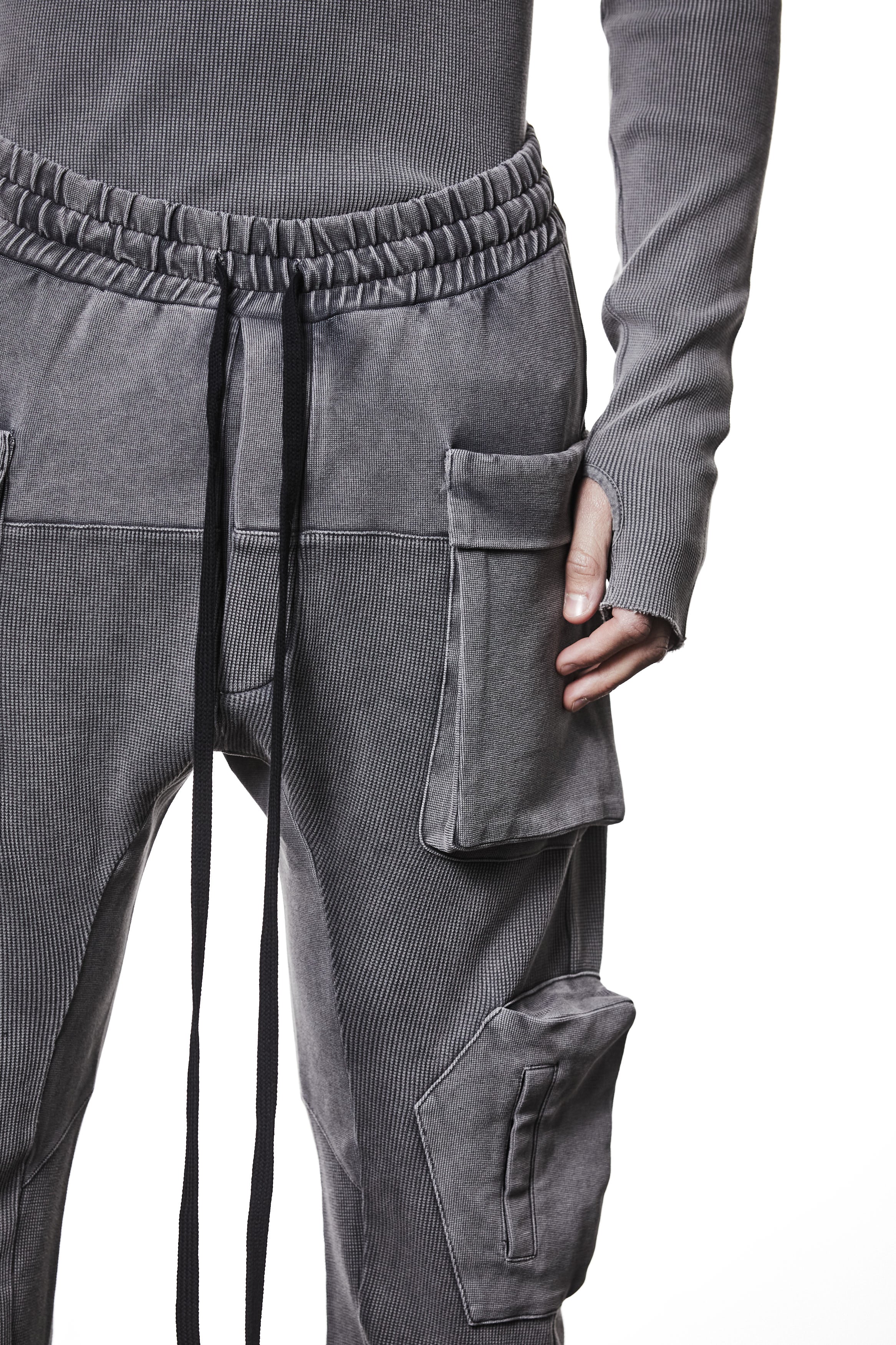 M ST 502 – Cargo Pants Multi-Pocket Long Drawstrings Elastic Waist Tapered Cuffs Used Grey Man THOM KROM