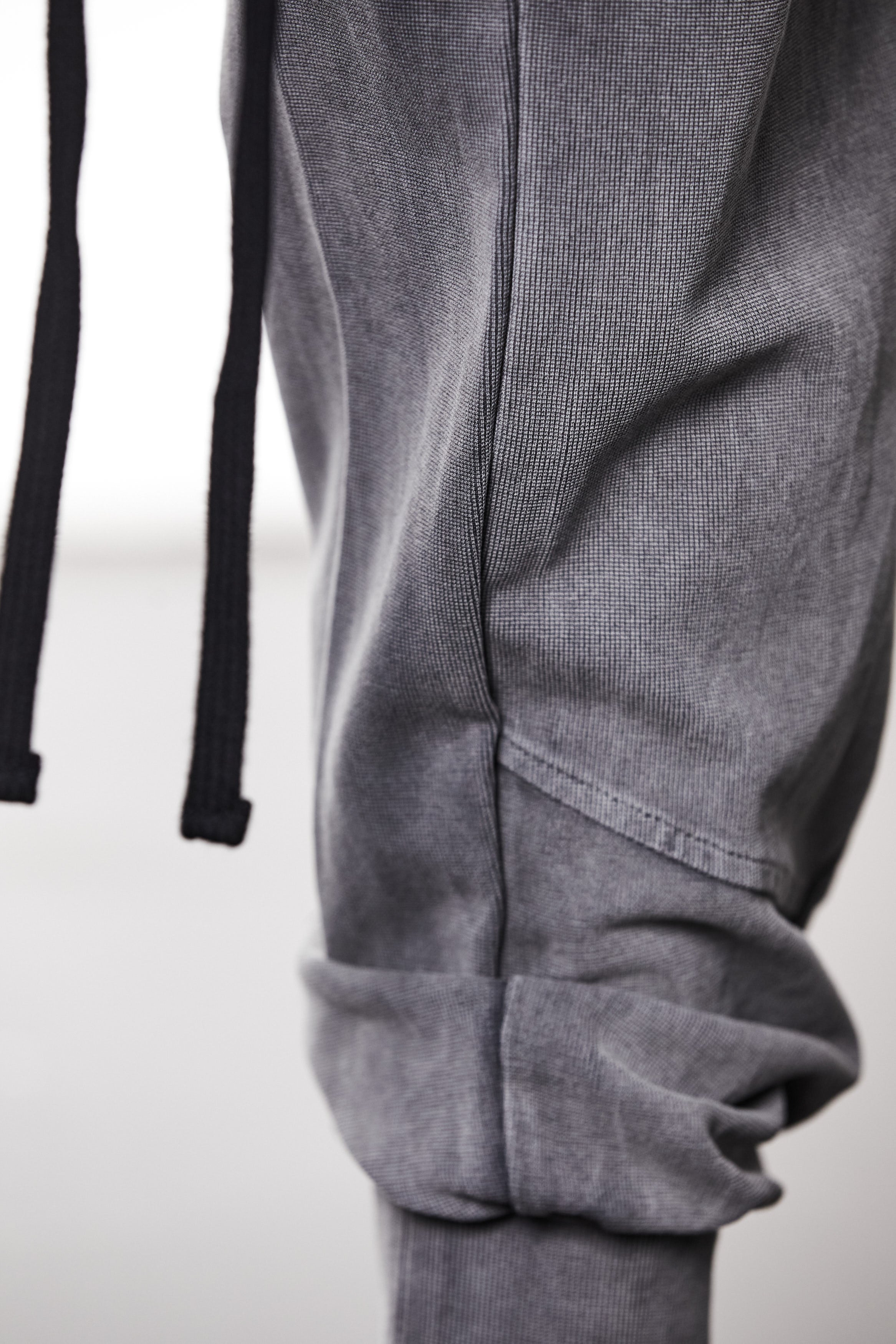 M ST 509 – Cargo Pants Multi-Pocket Long Drawstrings Elastic Waist Tapered Cuffs Used Grey - Man THOM KROM