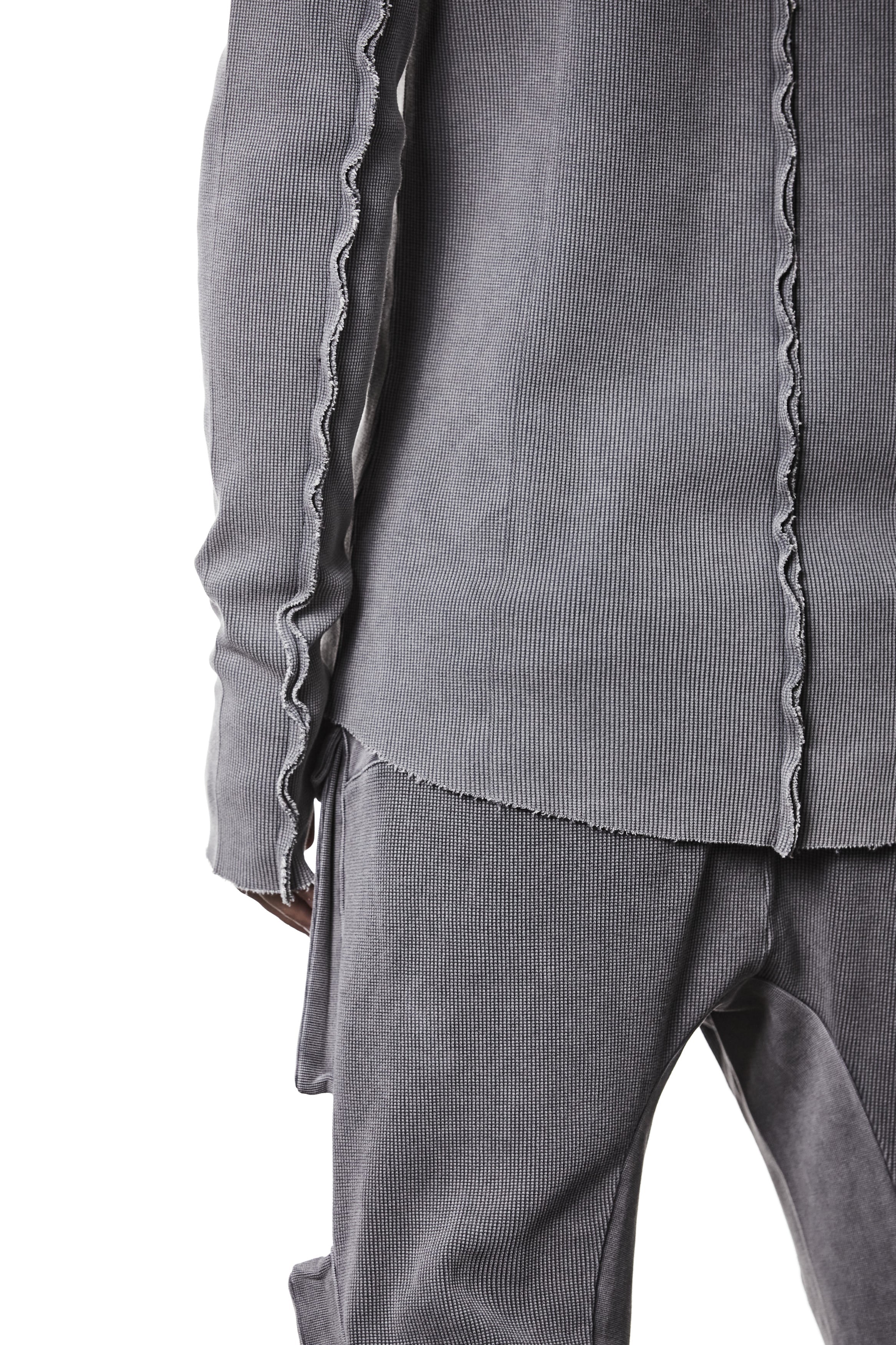 M TS 898 Fitted Long-Sleeve Top – Ribbed Texture with Exposed Seams and Thumbholes Used Grey Man THOM KROM