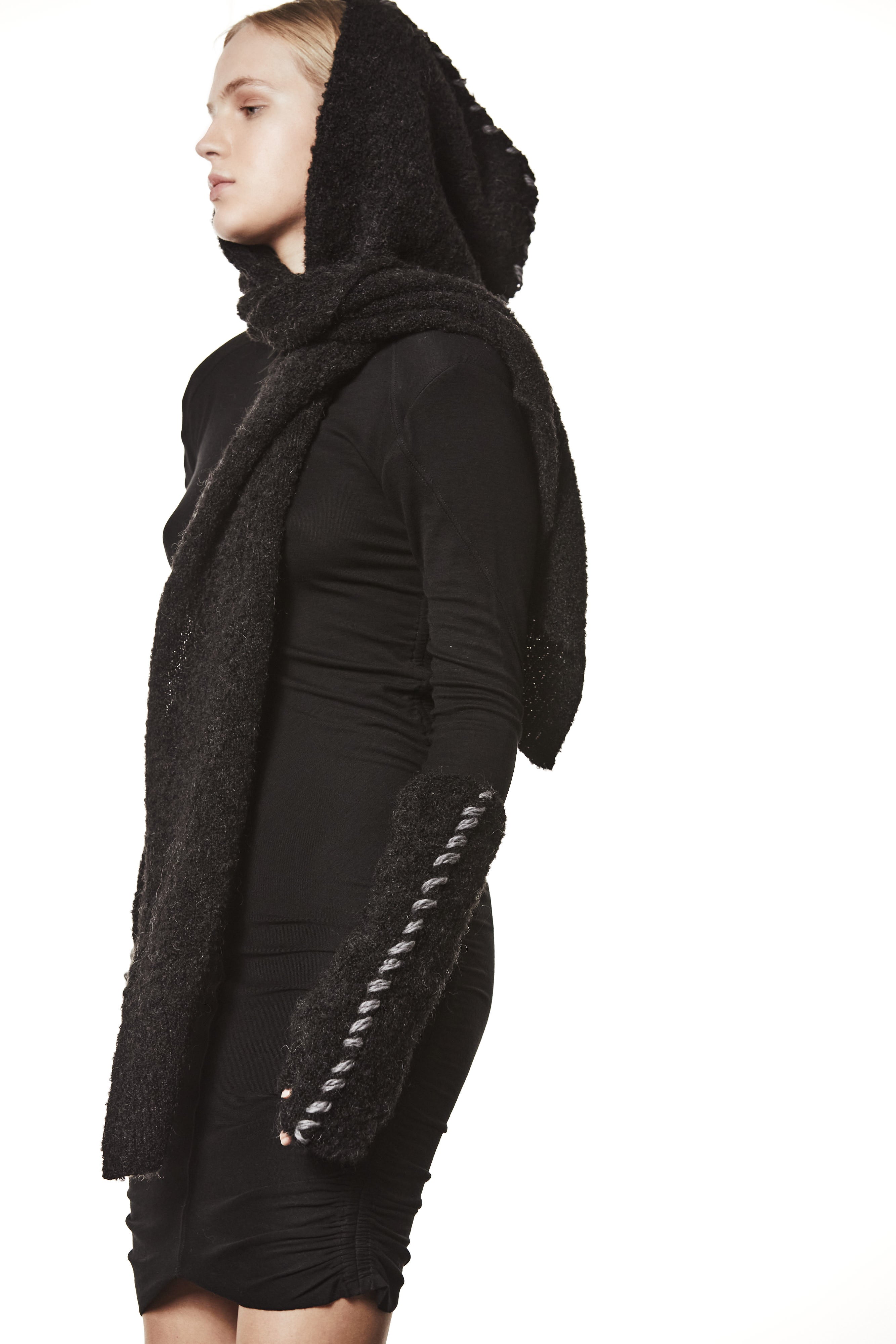 W516 UNISEX SCARF BLACK THOM KROM