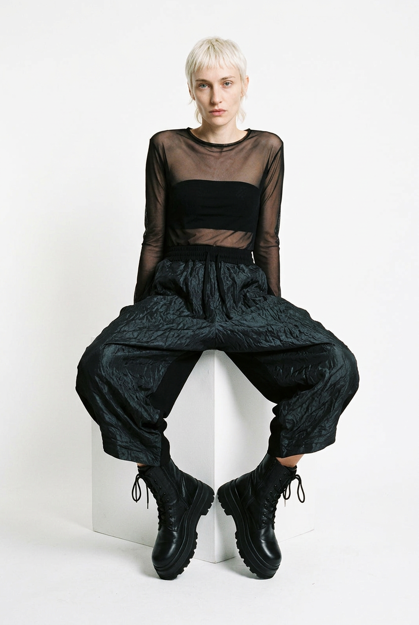 LA HAINE INSIDE US W5488 black baggy drop-crotch trousers, female model, seated view