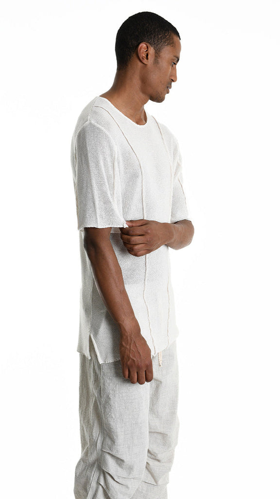 A33M M107125 T-SHIRT in white with front seams, refined style, and Italian craftsmanship.