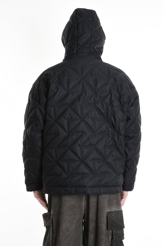 3P M1182 DOWN JACKET in Matte Nylon, 150g. Black. TEPHRA