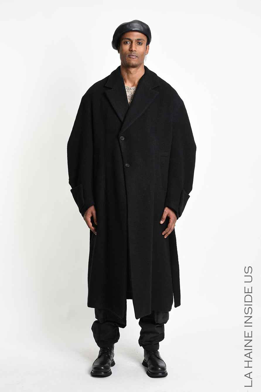 M1367 Overcoat - Black Wool Blend Cloth Pleated Sleeves Wooden Buttons Italian Men's