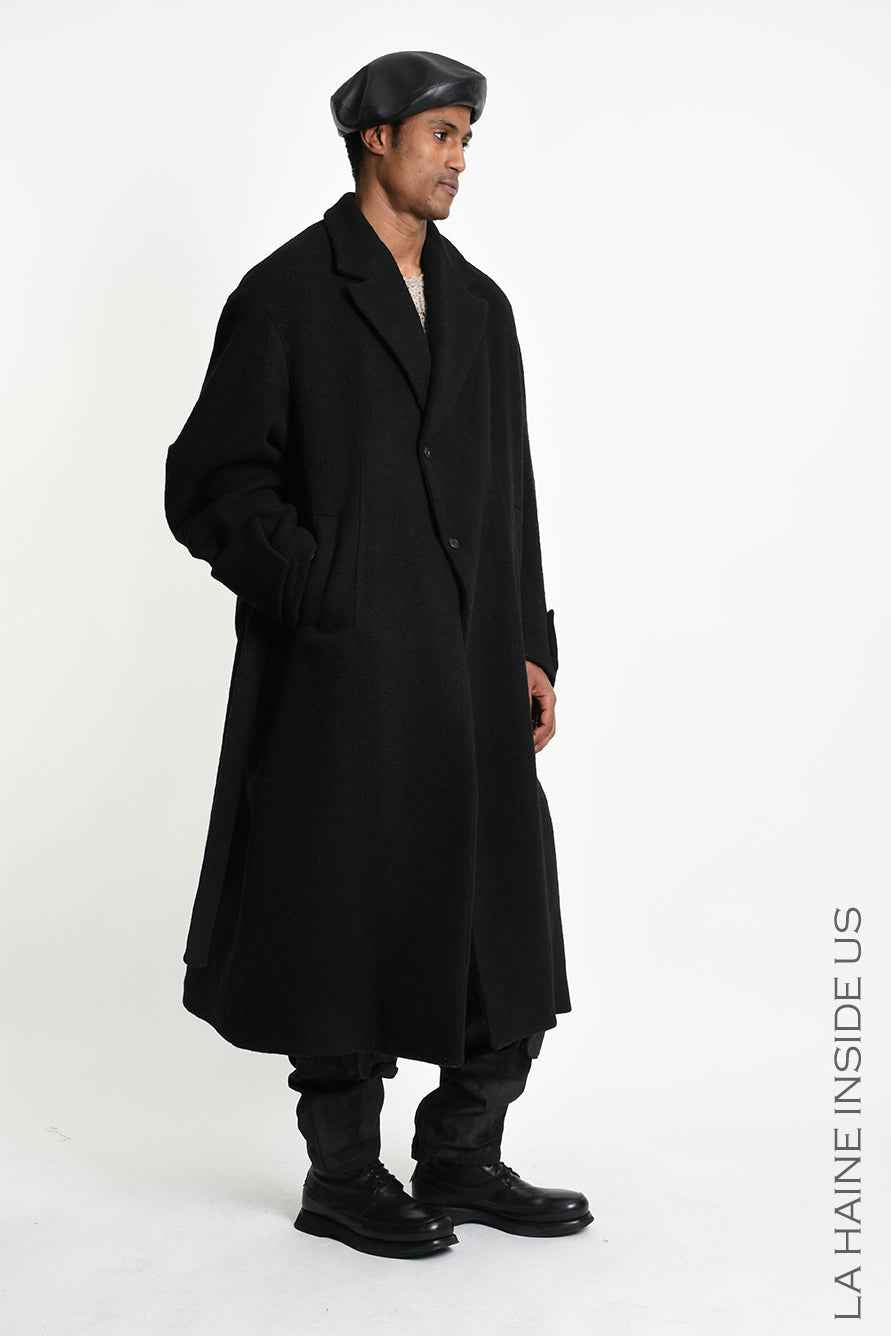 M1367 Overcoat - Black Wool Blend Cloth Pleated Sleeves Wooden Buttons Italian Men's