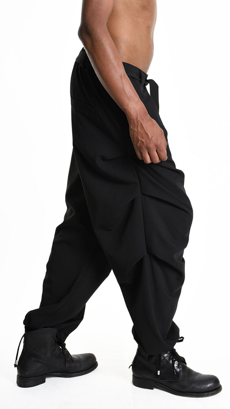 A33R M102625 TROUSER Cargo Fluido with Pinces Black