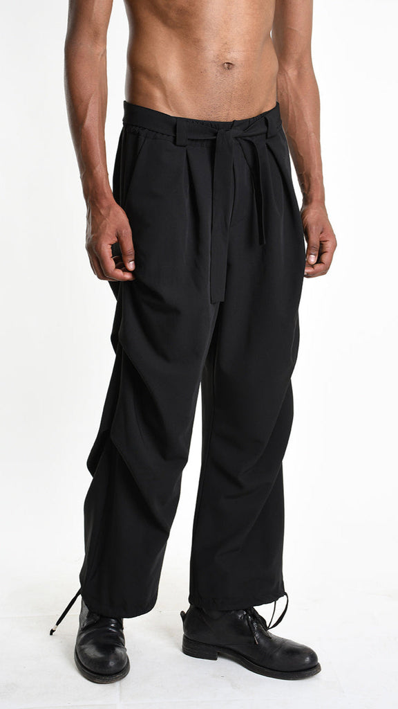 A33R M102625 TROUSER Cargo Fluido Black with Pinces and Removable Sash