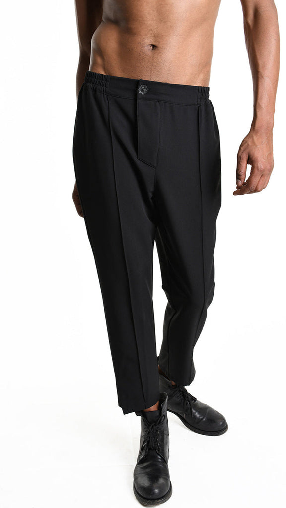 A33R M102725 TROUSER Comfort Fluido Black with elastic waist and bottom slit.