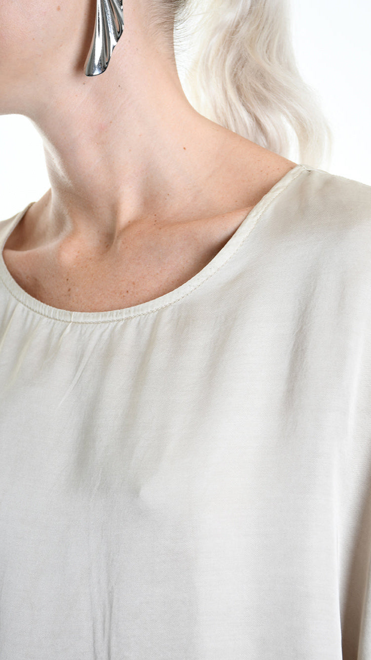 A34B W508425 BLUSA Over Satin Viscose Dyed Cold Sand