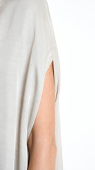 A34B W508425 BLUSA Over Satin Viscose Dyed Cold Sand