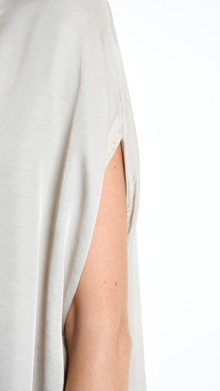 A34B W508425 BLUSA Over Satin Viscose Dyed Cold Sand