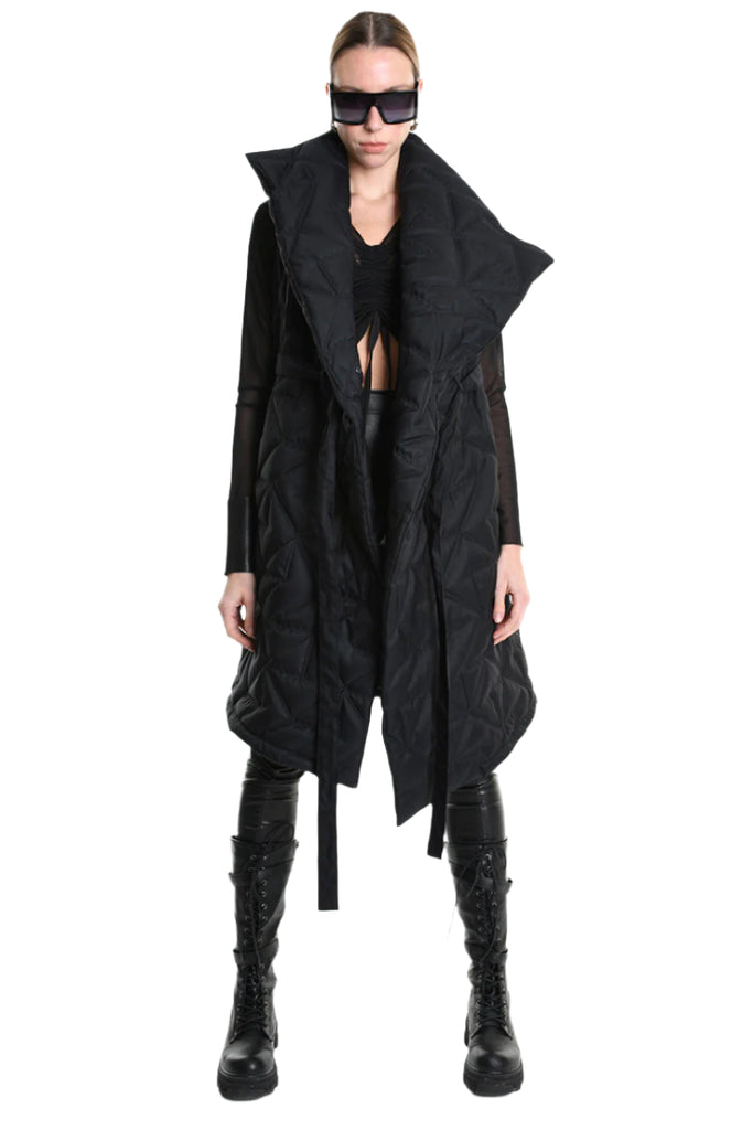 4P W5217 DOWN VEST Sleeveless in Matte Nylon, 150g Padding, Black. TEPHRA