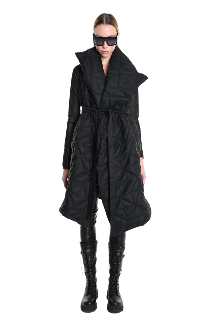 4P W5217 DOWN VEST Sleeveless in Matte Nylon, 150g Padding, Black. TEPHRA