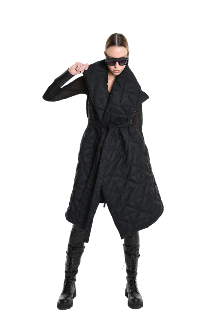 4P W5217 DOWN VEST Sleeveless in Matte Nylon, 150g Padding, Black. TEPHRA