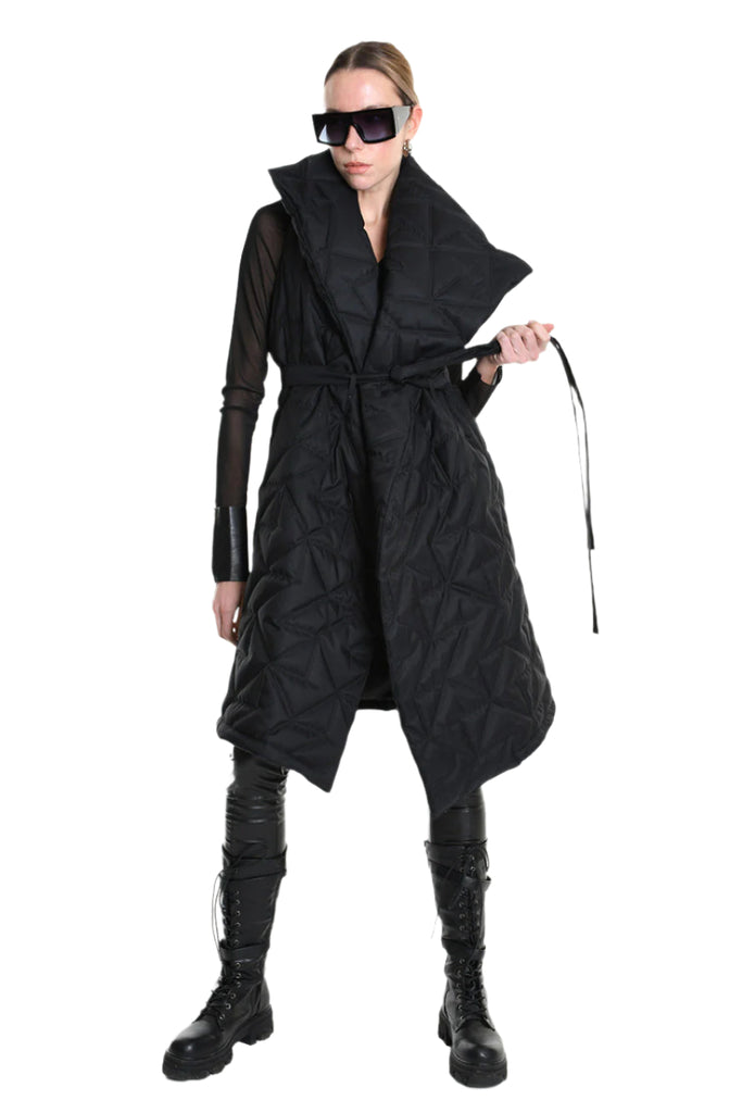 4P W5217 DOWN VEST Sleeveless in Matte Nylon, 150g Padding, Black. TEPHRA