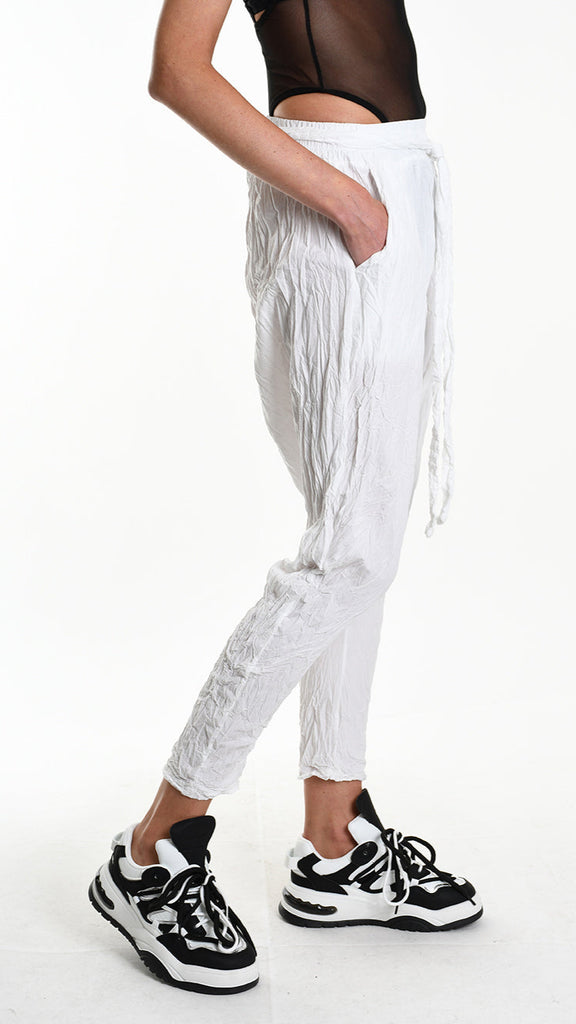 A34R W504125 TROUSER Over Cotton Organic Crumpled White.