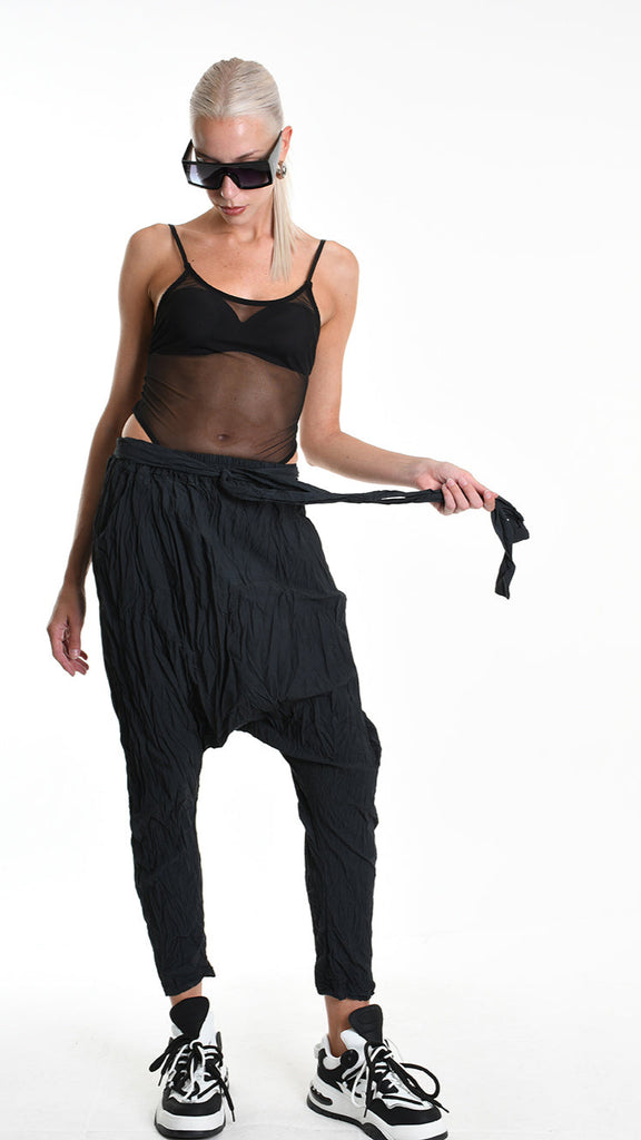 A34R W504125 TROUSER Over Cotton Organic Crumpled Black.