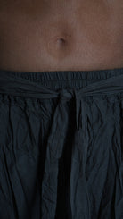 A34R W504125 TROUSER Over Cotton Organic Crumpled Black