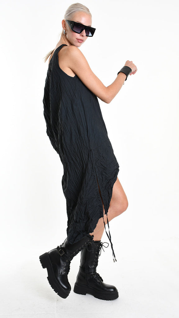 A34R W504425 DRESS Asymmetric Cotton Organic Crumpled Black.