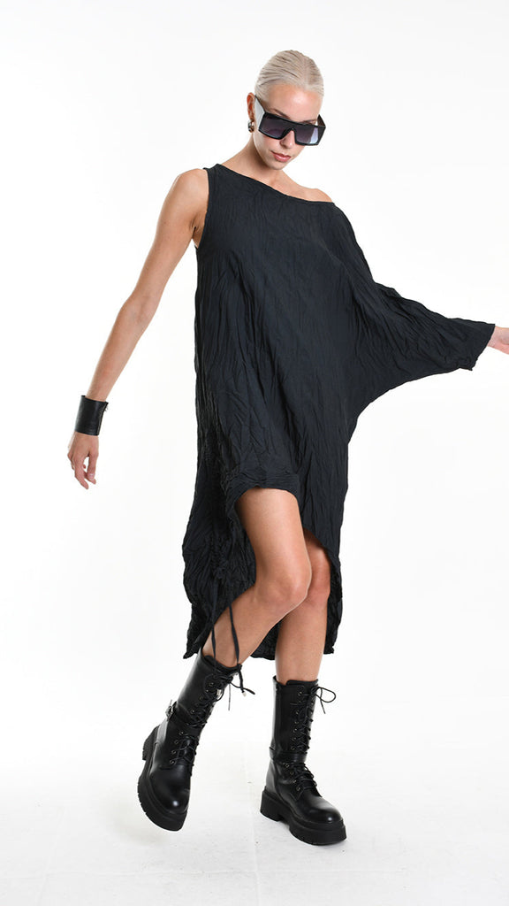 A34R W504425 DRESS Asymmetric Cotton Organic Crumpled Black.